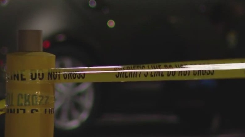Deputies investigating 2 deadly shootings in Orange County